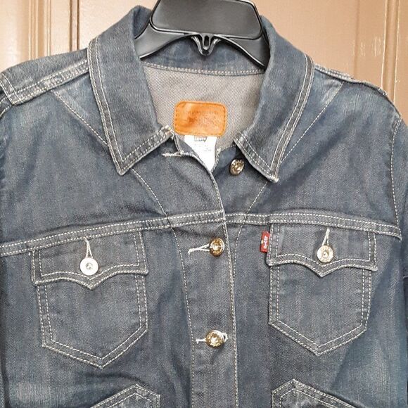 Levi's Trucking Denim Women's size M Dark Blue Washed Jean Jacket - Picture 2 of 12